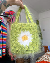 Load image into Gallery viewer, Fluffy Chunky Daisy Handbag Green