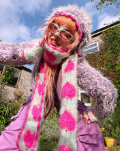 Load image into Gallery viewer, Fluffy Heart Hand Warmers