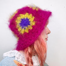 Load image into Gallery viewer, Fluffy Daisy Bucket Hat
