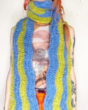 Load image into Gallery viewer, Fluffy Wiggle Scarf Green &amp; Blue
